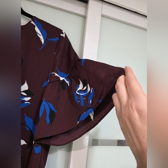 Halogen Floral Ruffle Sleeve Top - Multicolor - Picture 9 of 16